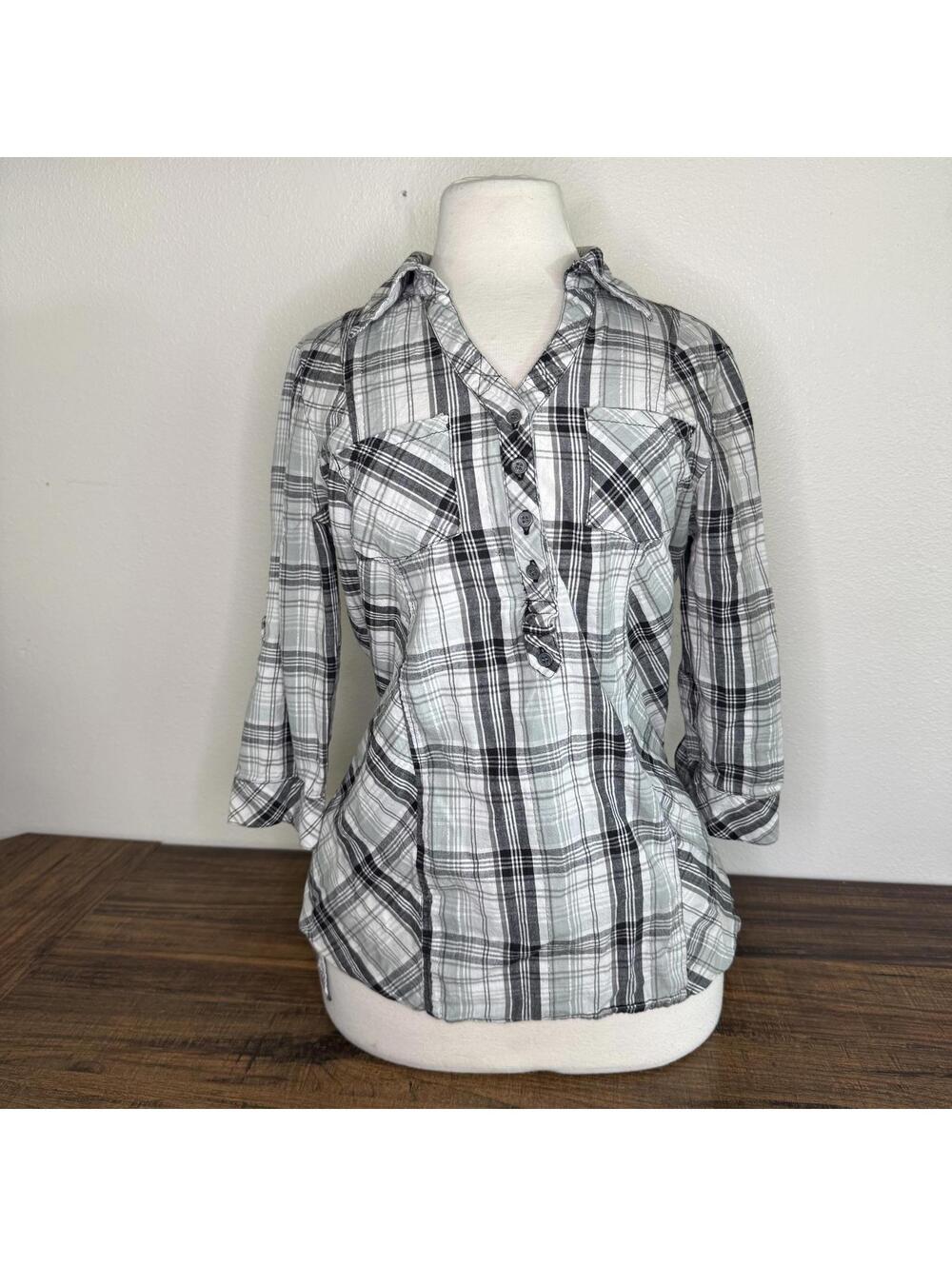 Love Notes Women's Black and White Plaid Button-Up Shirt Size Large